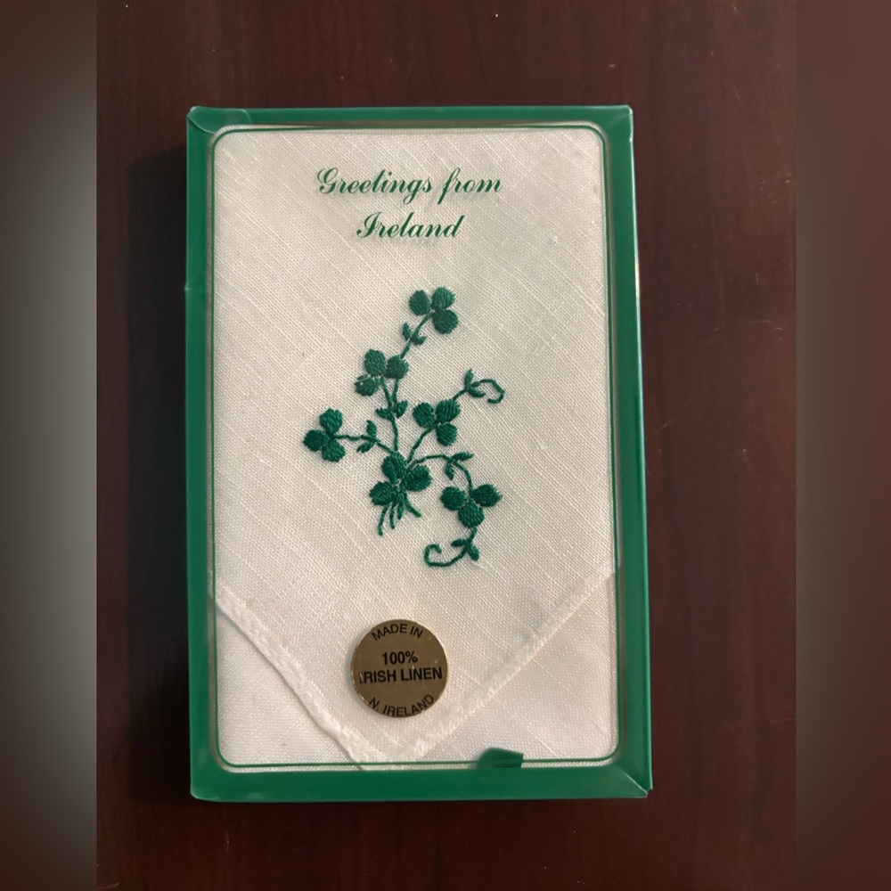 Irish Linen Handkerchief Gift Boxed‎ White Green Embroidered Shamrock